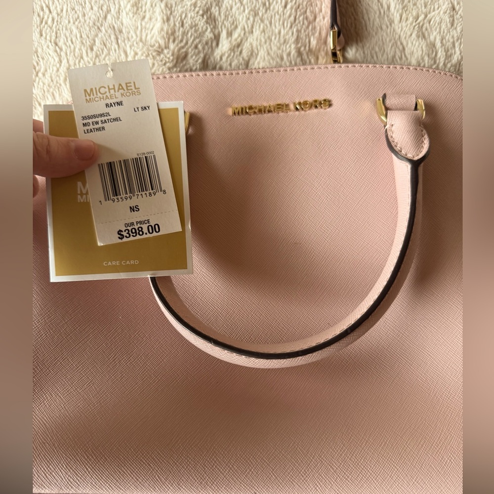 Super cute petal pink Michael Kors purse w removable crossbody strap and handles